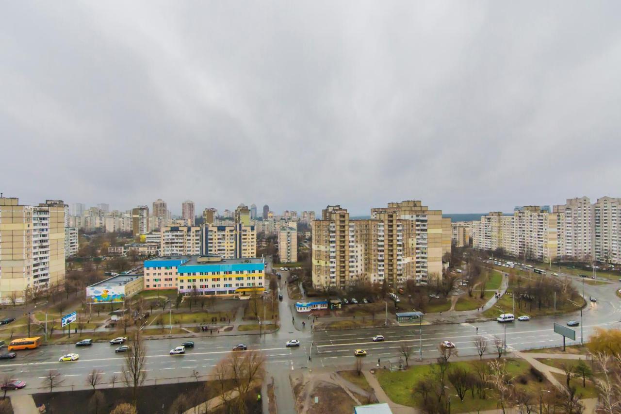 Уютная, Просторная Видовая Трехкомнатная Квартира Возле Метро Академгородок На 6 Мест Киев Экстерьер фото